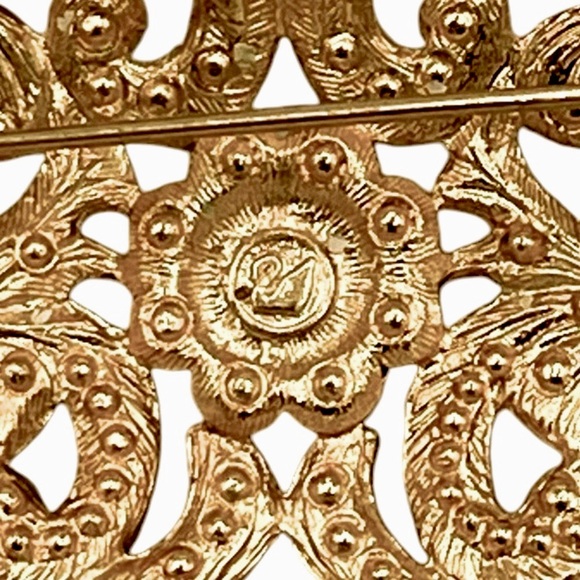 Swarovski Brooch Crystal Pave Heart Gold Filigree Pin - Picture 3 of 3